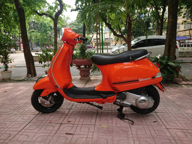 Rao ban Vespa Lx 125ie cam 2012 chinh chu con rat moi nguyen ban