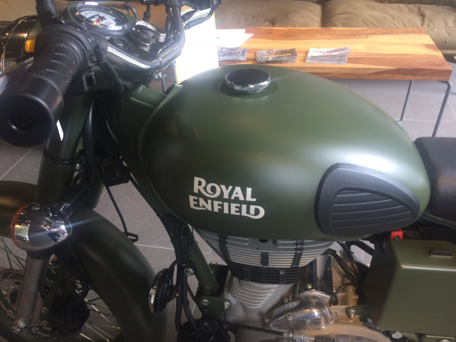 Royal Enfield classic 500 - 9