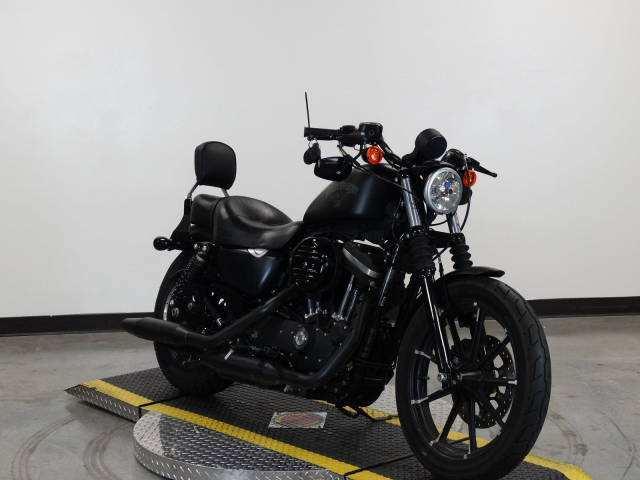 Can ban 2017 HarleyDavidson Sportster Iron 883 XL883N - 2