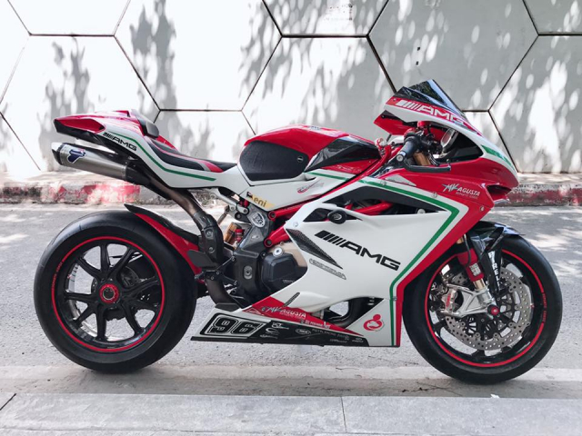 Can ban MV Agusta F4RC limited 147250con tren toan the gioi o viet nam co dung 1 be nay nha ACE - 9
