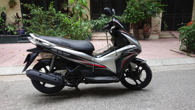 Honda Airblade fi bien HN chinh chu nha dung 22tr - 2