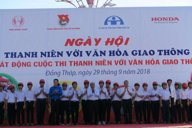 Honda Viet Nam hoat dong huong ung thang an toan giao thong nam 2018 - 5