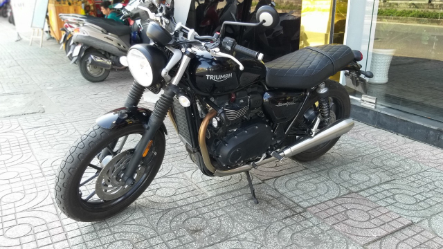 Triumph Street twin - 8