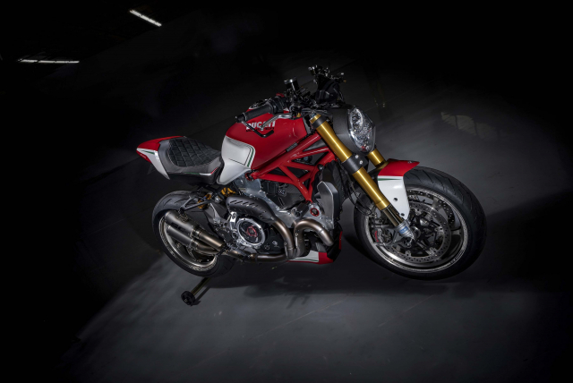 Ducati Monster 1200 phien ban Tricolore tu Motovation - 5