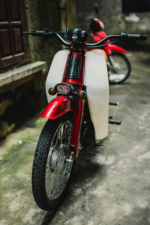 Honda Cub 81 do su lot xac ngoan muc mang dam chat co cua biker Ha Thanh - 5