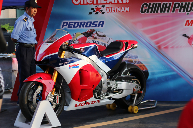 Honda Viet Nam mang chang cuoi giai dua MotoGP 2018 bung no tai thu do Ha Noi - 10