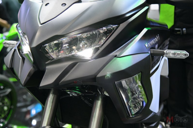 Kawasaki Versys 1000 2019 cong bo gia ban tu 437 trieu VND tai Motor Expo 2018 - 3
