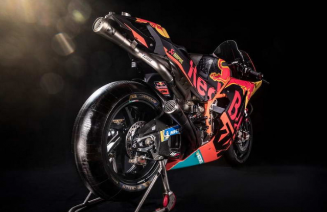 KTM RC16 2018 MotoGP duoc ban lai voi gia chinh thuc 6 ty 6 - 4