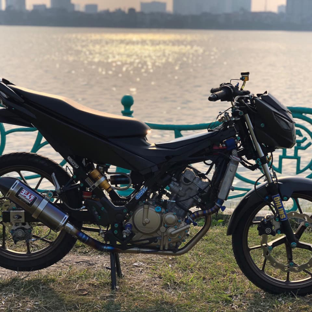 Satria 150 do khong mot manh vai che than - 3