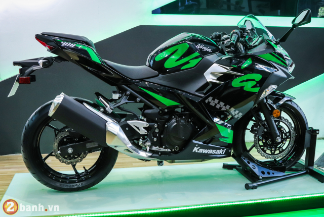 Can canh Ninja 400 ABS 2019 tang kem tem do gia khong doi - 3