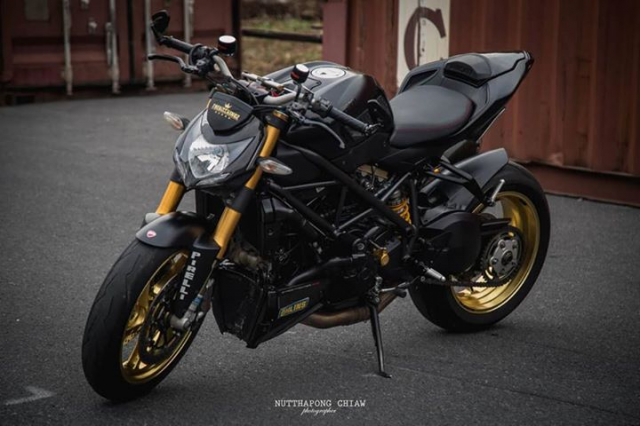 Ducati StreetFighter 848 Huyen Thoai loi lac dien kien day noi bat - 11