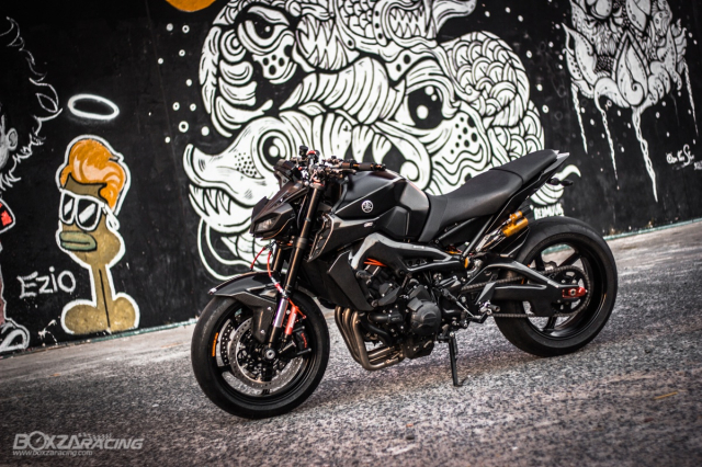 Yamaha MT09 do tuyet sac voi phong cach Black Knight of The Ages - 44
