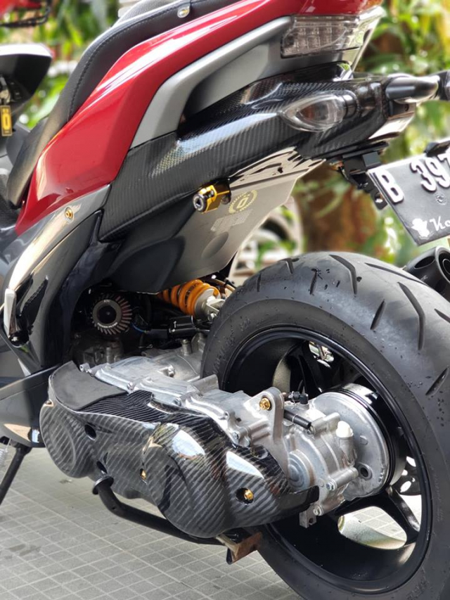 Yamaha NVX do giam xoc giong Ducati dep ba chay - 5