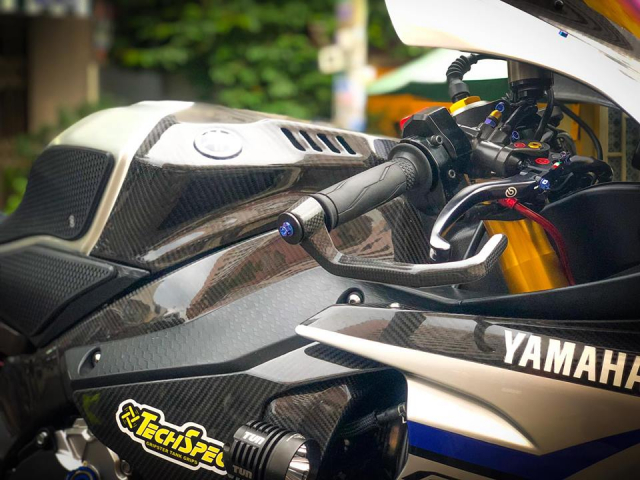 Yamaha R1M do hoan hao voi phong cach Racing don Noel cua Biker Viet - 8