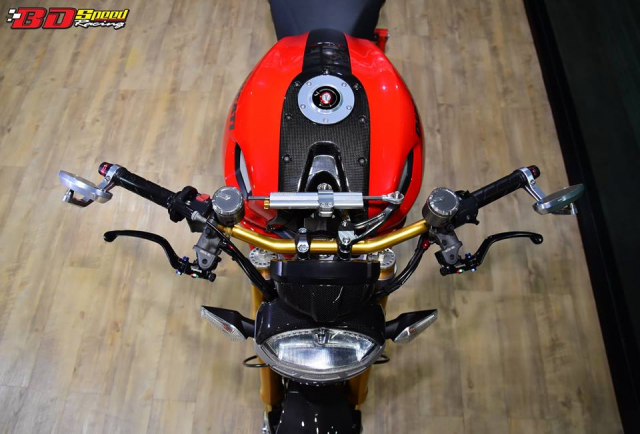 Ducati Monster 1100S ve dep hung hon cua ga Quai vat Y tren dat Thai - 5