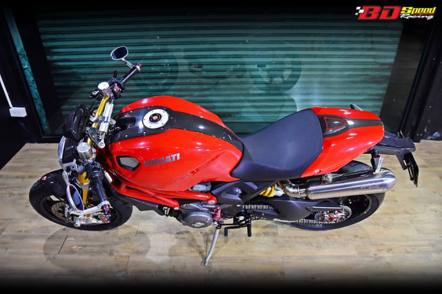 Ducati Monster 1100S ve dep hung hon cua ga Quai vat Y tren dat Thai - 23