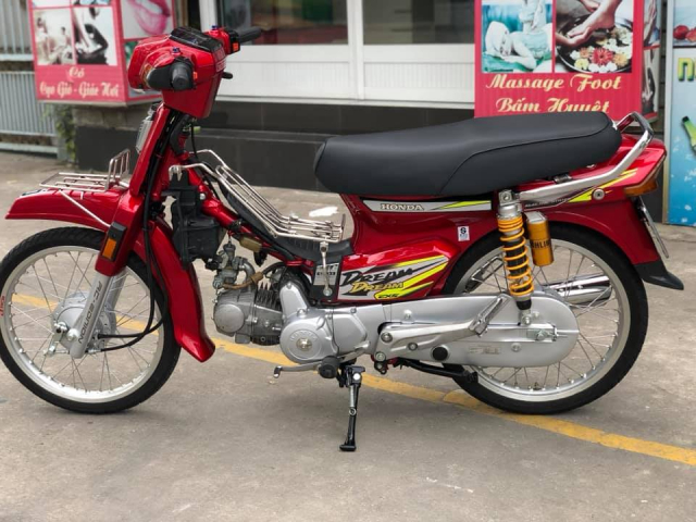 Honda Dream do tong mau ruc lua cung cap giam xoc Sh300i dat tien - 7