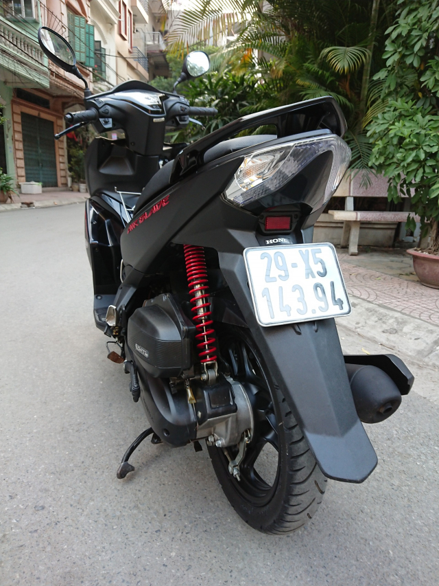 Rao ban Honda Air blade 125fi Black Edition 2015 den mo - 2