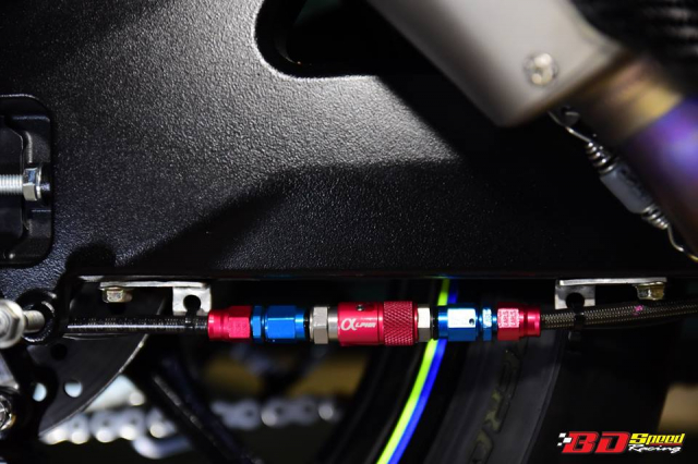 Suzuki GSXR1000 chan dung ban do chat choi den tu BD Speed Racing - 17