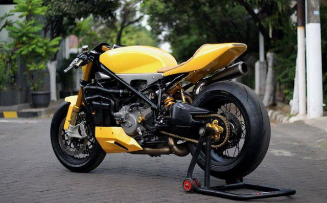 Ducati 848 EVO lot xac ngoan muc voi hinh anh Cafe Racer co dien - 7