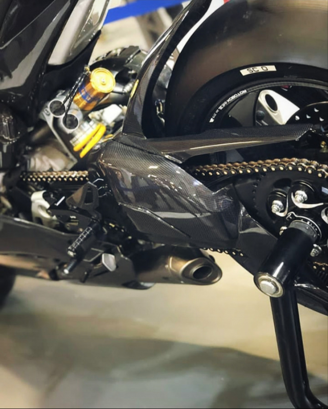 Ducati Panigale V4R Carbon Dinh dang Ca map 2019 voi trang bi full body Carbon - 6