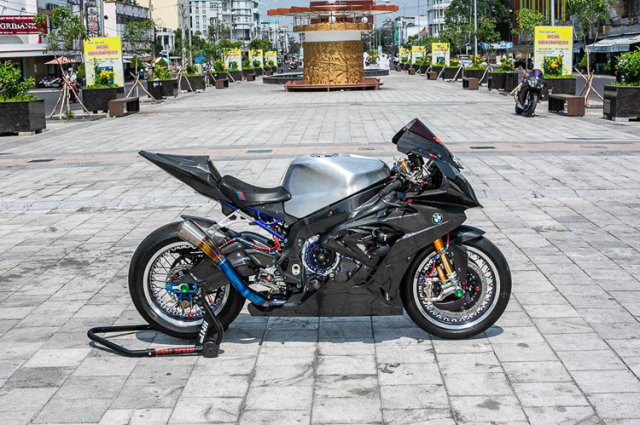 BMW S1000RR do banh cam doc nhat vo nhi cua Biker Can Tho - 3