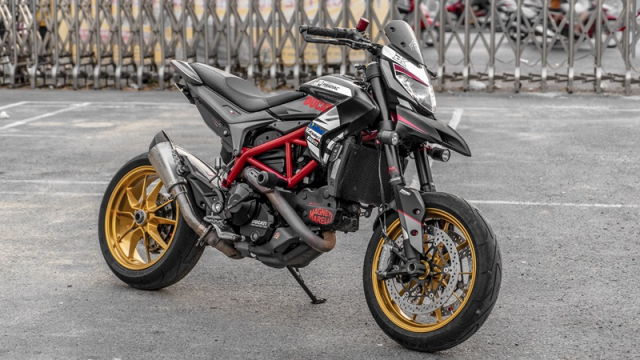 Ducati Hypermotard do nong bong voi bo canh the thao doc quyen - 6