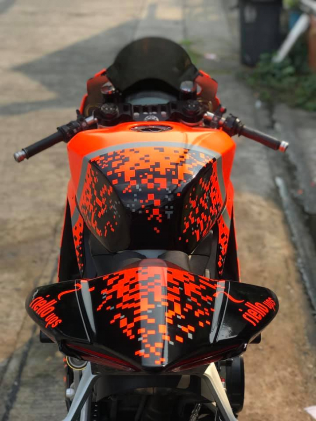 Ducati Panigale 899 do tuoi roi trong tong mau cam Neon den tu TT Bigbike Design - 4