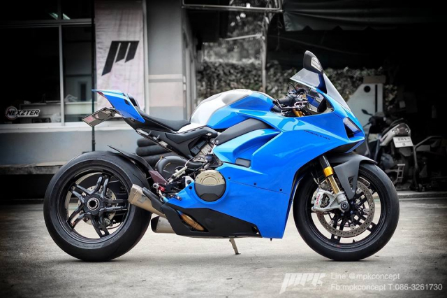 Ducati Panigale V4S New Blue do doc nhat tu truoc den nay - 16