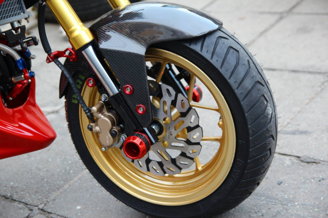 MSX 125 do he thong ong xa lay y tuong tu Ducati gay thich thu cho nguoi xem - 5