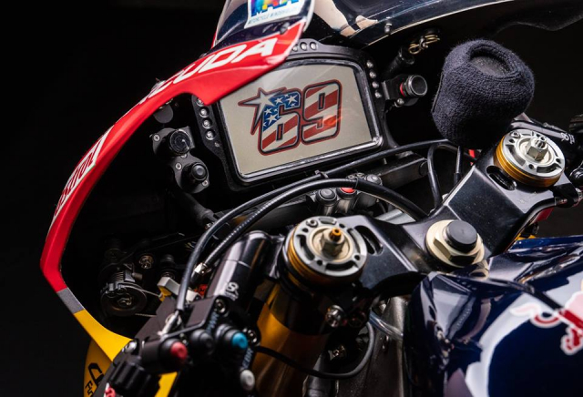 Can canh va gia xe Honda CBR1000RR SP2 NH69 WSBK 2017 cua tay dua Nicky Hayden - 7