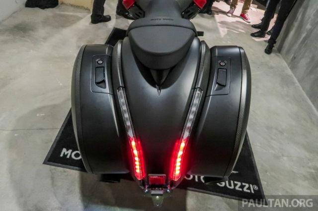 Can canh Moto Guzzi MGX21 2019 Phao dai bay voi gia ban gan 1 ty VND - 23