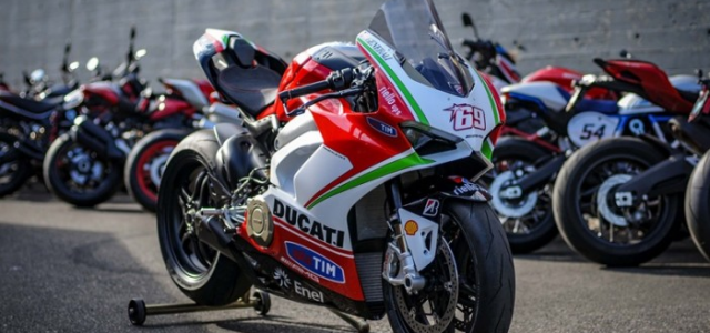 Ducati Panigale V4 Hayden Tribute phien ban dac biet tu dai ly voi gia hon 15 ty - 3