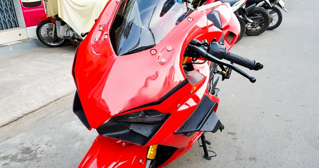 GPX Demon 150 GR do an tuong voi tao hinh y chang Ducati Panigale V4 R - 3