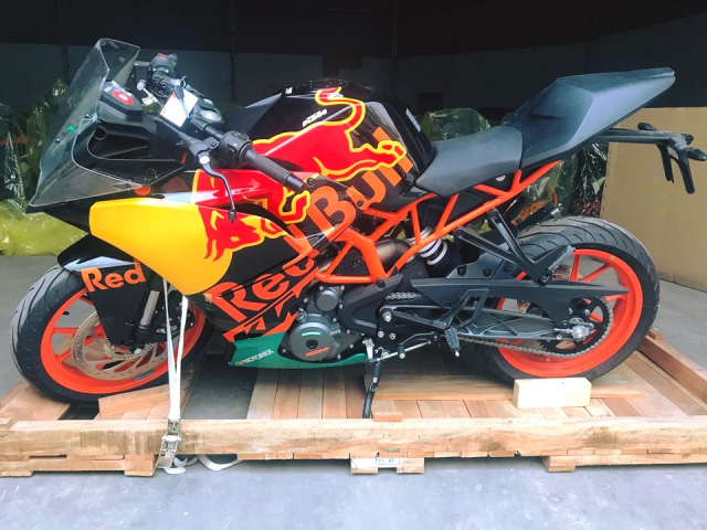 Can canh dap hop KTM RC 390 MotoGP Edition 2019 tai Viet Nam - 3