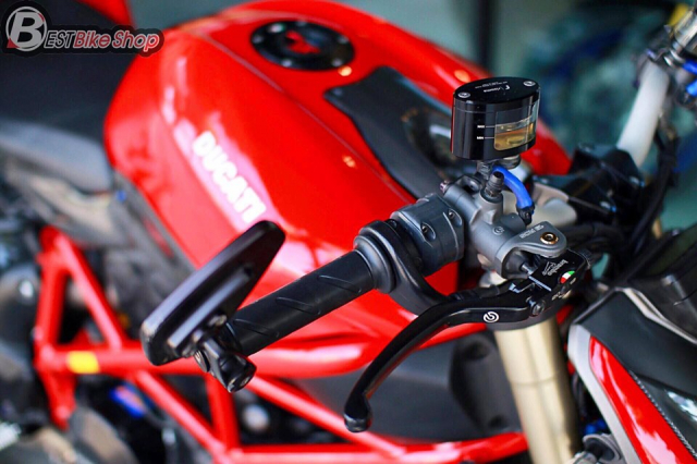 Ducati Streetfighter hoi sinh ve dep 1 thoi voi dan trang bi dinh dam - 4
