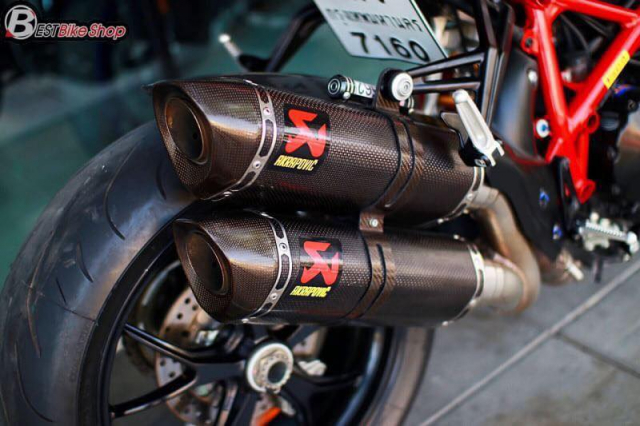Ducati Streetfighter hoi sinh ve dep 1 thoi voi dan trang bi dinh dam - 10