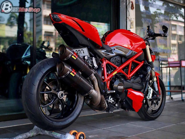 Ducati Streetfighter hoi sinh ve dep 1 thoi voi dan trang bi dinh dam - 11