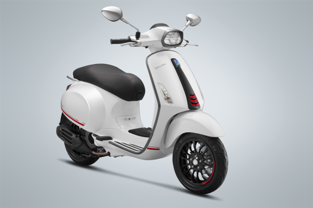 Piaggio ra mat Vespa Sprint Carbon 2019 gia 785 trieu dong - 8