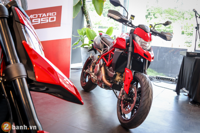 Soi chi tiet Ducati Hypermotard 950 the he moi gia 460 trieu tai Viet Nam - 2