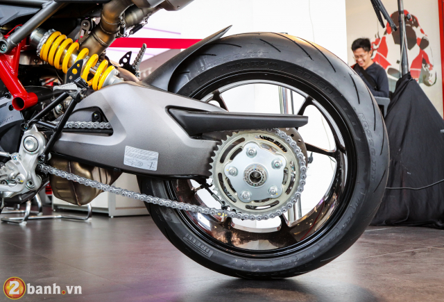 Soi chi tiet Ducati Hypermotard 950 the he moi gia 460 trieu tai Viet Nam - 12