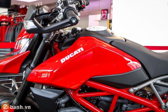 Soi chi tiet Ducati Hypermotard 950 the he moi gia 460 trieu tai Viet Nam - 22