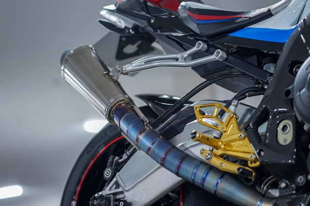 Cap doi nha ca BMW va Suzuki do dang day me hoac - 7