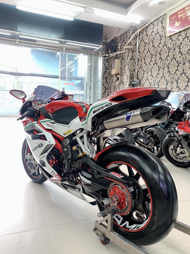 Can ban MV Agusta F4RC limited 147250con tren toan the gioi o viet nam co dung 1 be nay nha ACE - 6
