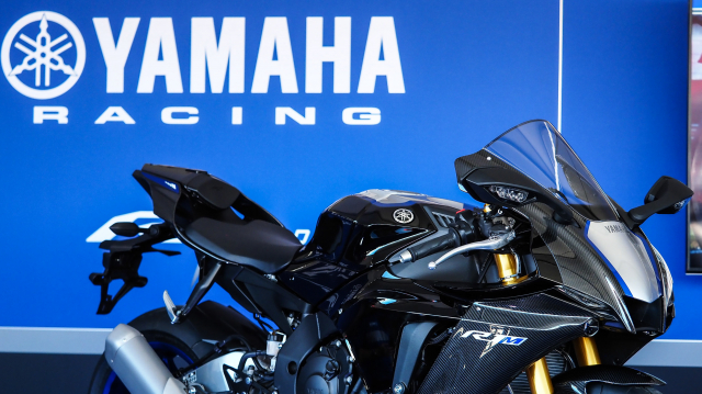 Yamaha R1 2020 hoan toan moi chinh thuc ra mat tai Laguna Seca voi gia hon 400 trieu VND - 4