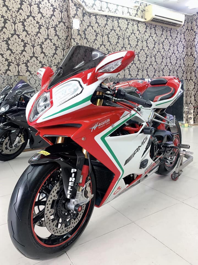 Can ban MV Agusta F4RC limited 147250con tren toan the gioi o viet nam co dung 1 be nay nha ACE - 5