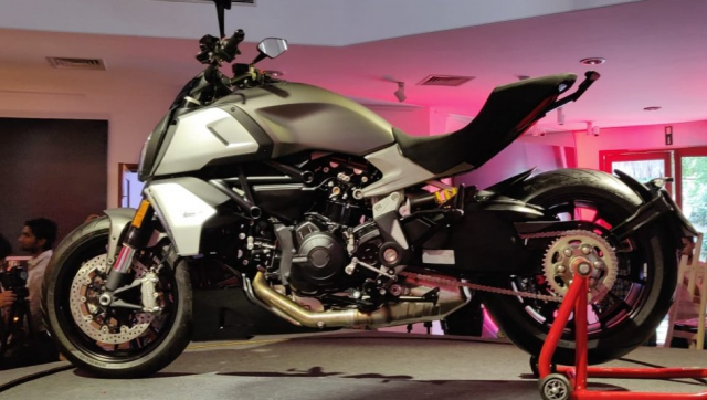 Can canh Ducati Diavel 1260 va Diavel 1260 S voi gia tu 582 trieu dong - 10