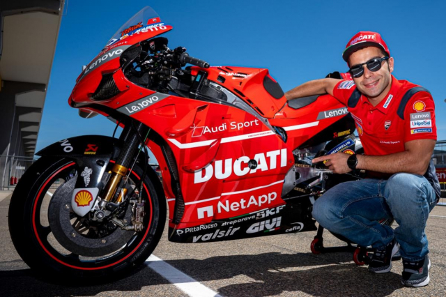 MotoGP Ducati ra mat cung luc 4 chiec Desmosedici GP20 de tranh tai vao nam sau - 4