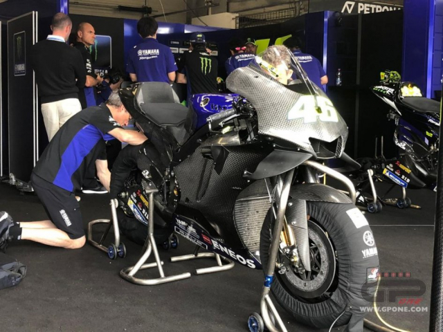 MotoGP 2019 Rossi lan dau thu nghiem Yamaha M1 2020 tai Cong Hoa Sec - 4