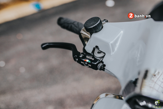 Vespa Sprint S 2019 do goi phu kien dang cap di kem bien so VIP - 5